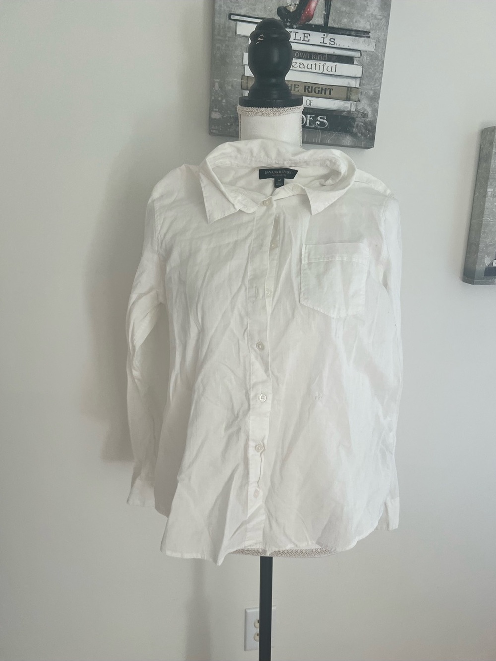Banana Republic White Button-Up Shirt